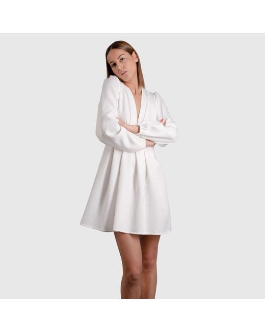 Viktoriabolla White Rachel Dress Off