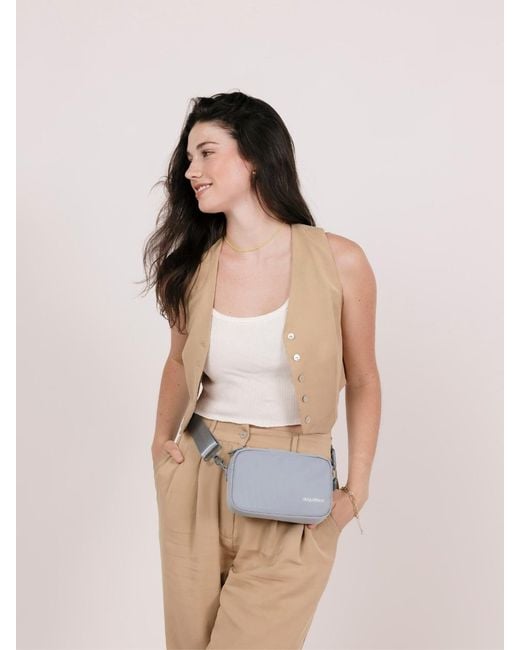 augustnoa White Fanny Pack