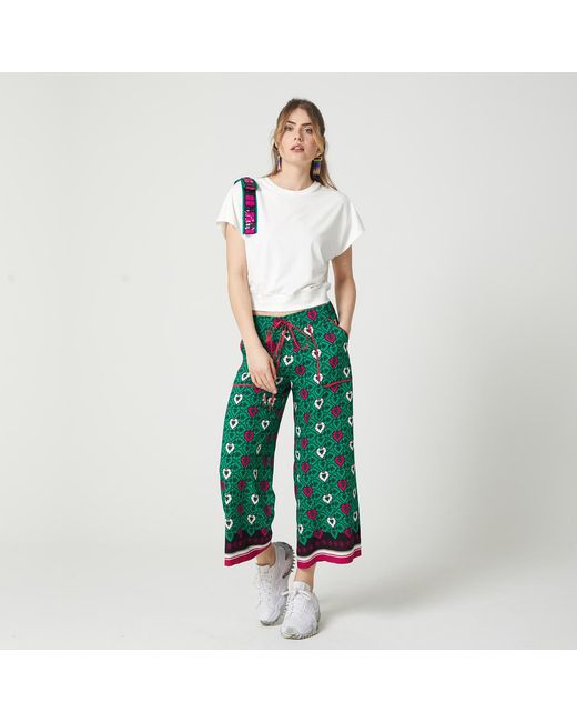 Lalipop Design White T-Shirt Established With A Sequined Bow