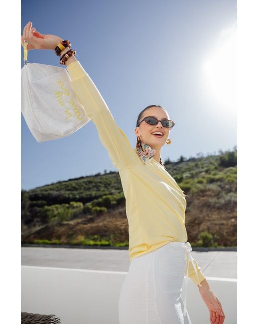 Rave on Trend White Rave Pouch
