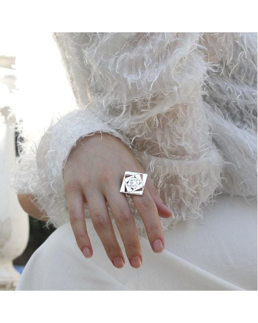 Gutta Design White Loop Ring Rhodium Plated