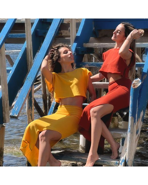 Gajú Orange Nomad Top