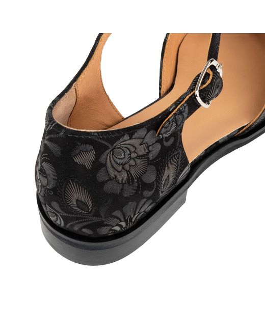 Embassy London USA Black Gigot