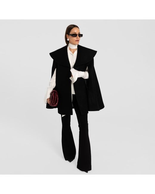 Mandragora Black Wool Cape Sorte