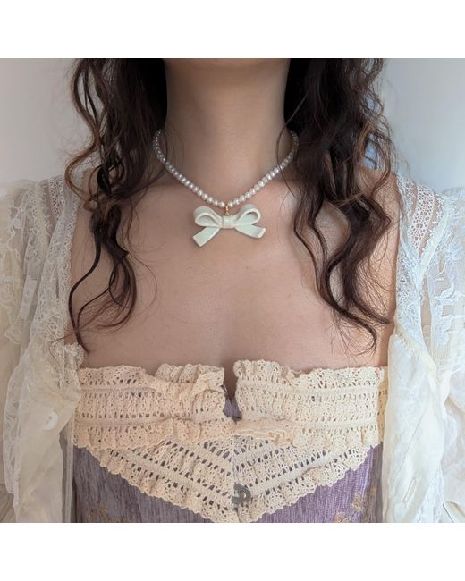 H2 Studio Metallic Bowtie Maniac Medium Ceramic Ribbon Bowtie Round Freshwater Pearl Necklace