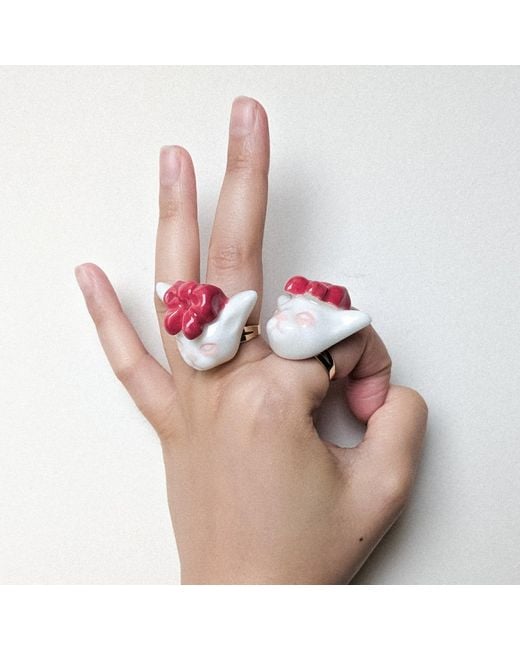 H2 Studio Red Angry Puss Porcelain Ruby Bow Tie Cat Plated Brass Ring