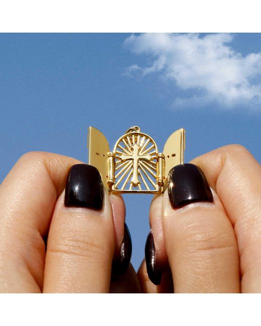 Vanimy Metallic Sacred Door Of Light Cross Necklace