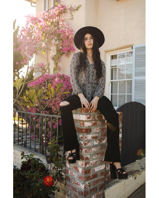 Jennafer Grace Gray Peri Paisley Tie Front Blouse