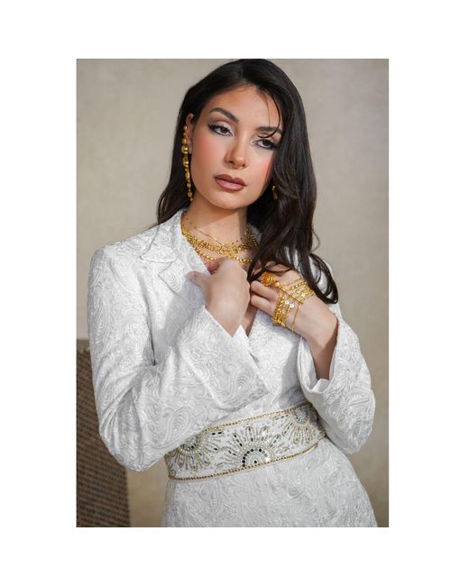 International Appeal White Paisley Blazer With Embellished Waisted Belt