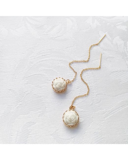 POPORCELAIN Metallic Mini Porcelain Rose With Filled Chain Earrings