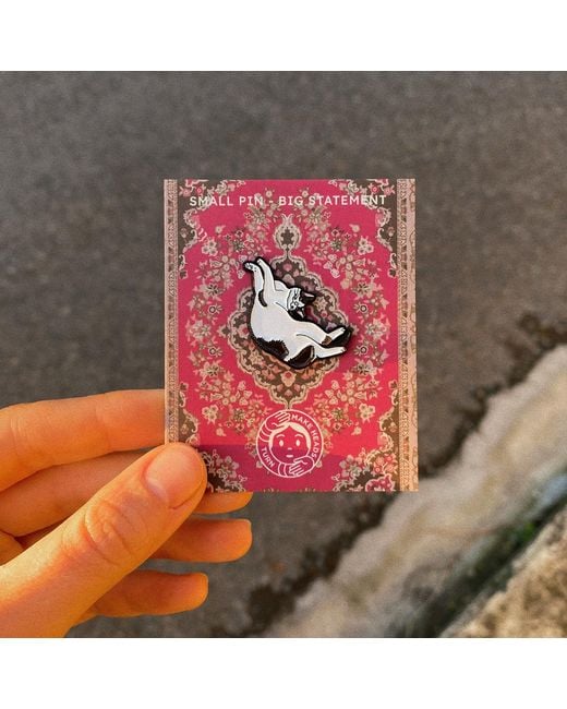Make Heads Turn Black Enamel Pin Look