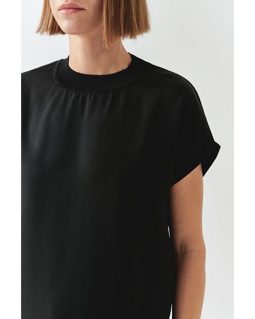 Exquise Black Nyomi Crew Neck Short Sleeve Blouse