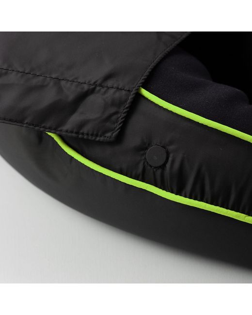 Kapture Black Room Travel Pillow Set