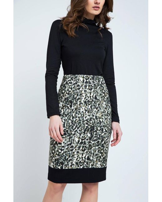 Conquista Black Animal Print Skirt