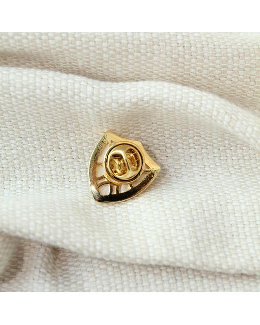 Ninemoo Metallic Guardian Pearl Brooch