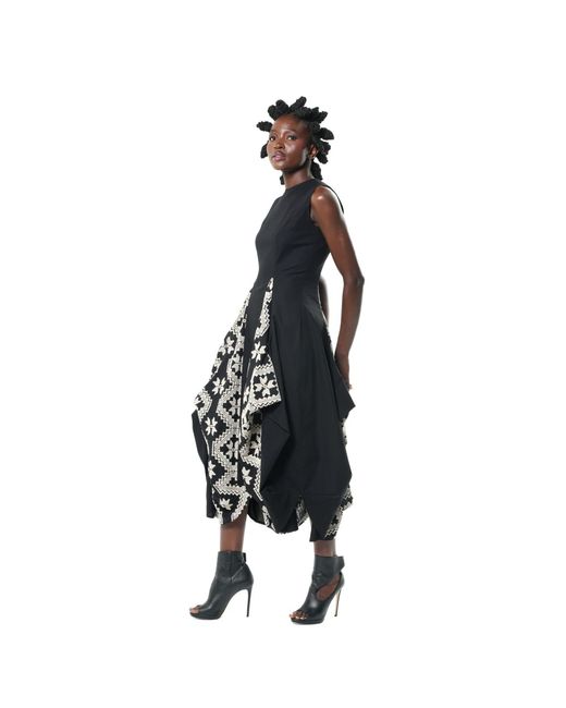 Metamorph Black Sleeveless Dress With Embroidered Details