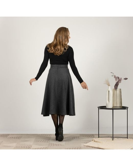 Nikka Place Gray Wool Midi Skirt With High Waist & Pockets