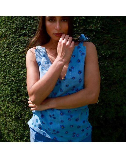 Em & Shi Blue Daisy Bow Top