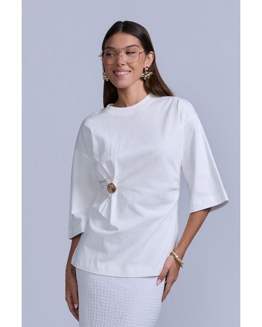 Rave on Trend White Brooch Gather Tee