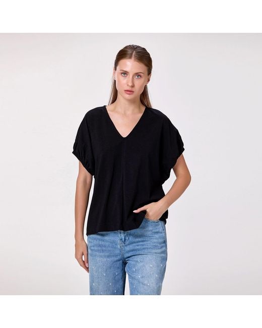 Smart and Joy Black Casual Cotton V-Neck Blouse
