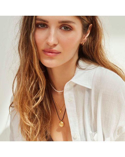Muru Metallic Shell Cord Necklace