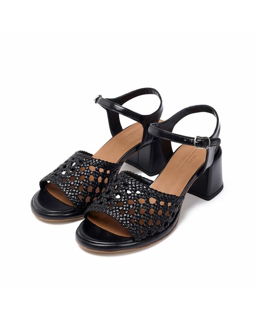 Naguisa Black Woven Sandanls