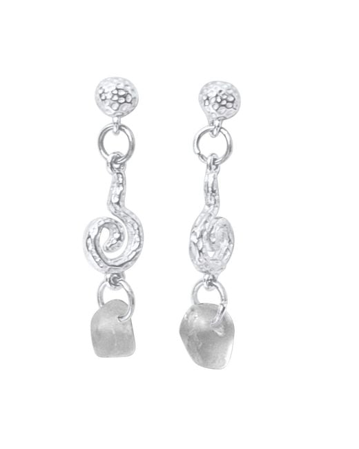 Glassy White Skumspiral Earrings