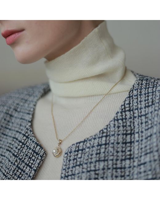 Retro Chic Metallic Canary Pendant
