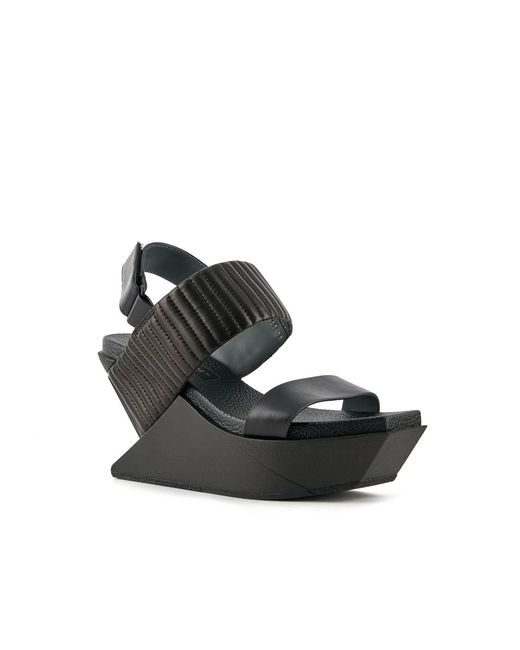 United Nude Black Delta Wedge Puffier