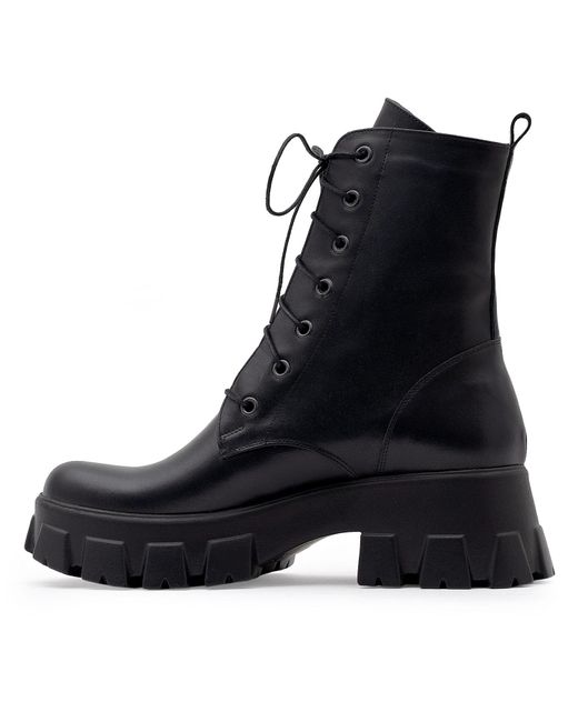 Traces of Heels Black Stryde Combat Boots