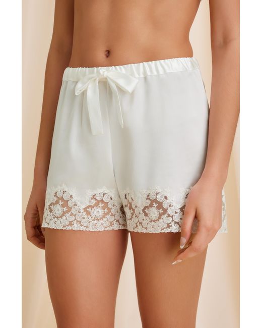 Scarlett Gasque White Jayne Short