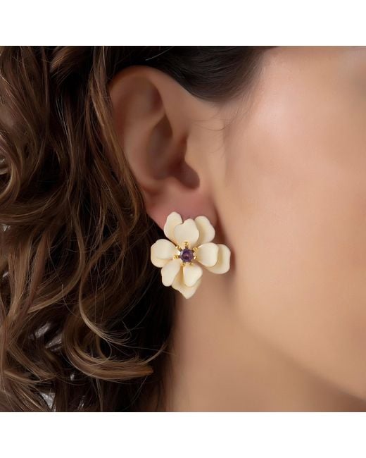 Milou Jewelry Natural Cream Violetta Flower Earrings