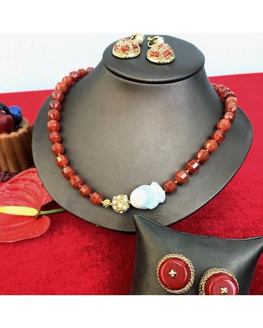 Farra Red Agate With Baroque Pearl Short Necklace