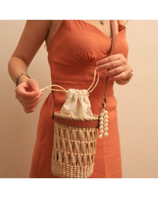 Springmoonatelier Metallic Neutrals Natural Woven Handmade Cream Bucket Bag