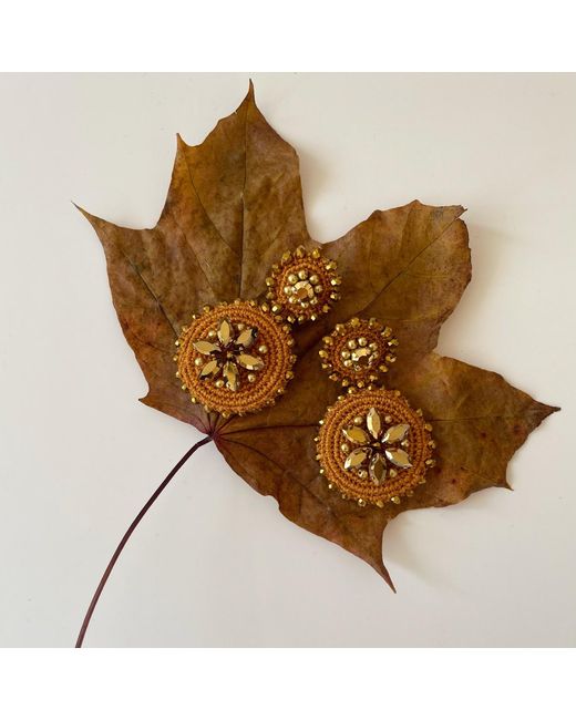 PINAR OZEVLAT Brown Flower Drop Tan