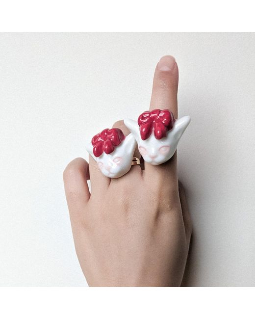 H2 Studio Red Angry Puss Porcelain Ruby Bow Tie Cat Plated Brass Ring