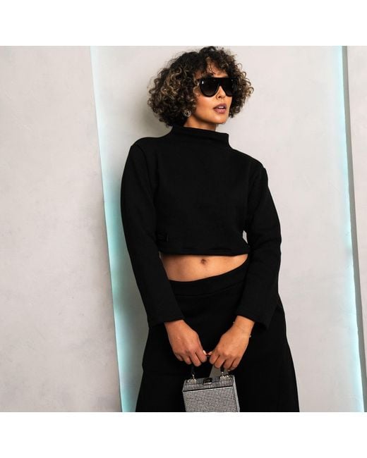 Modrn Studio Black Ultra-Soft Cotton Crop Sweatshirt