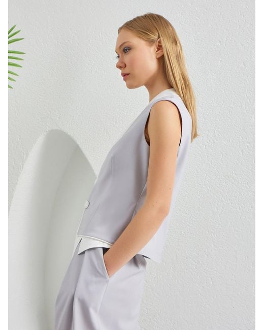 Lumina Eligma White Supplant Side Collar Vest