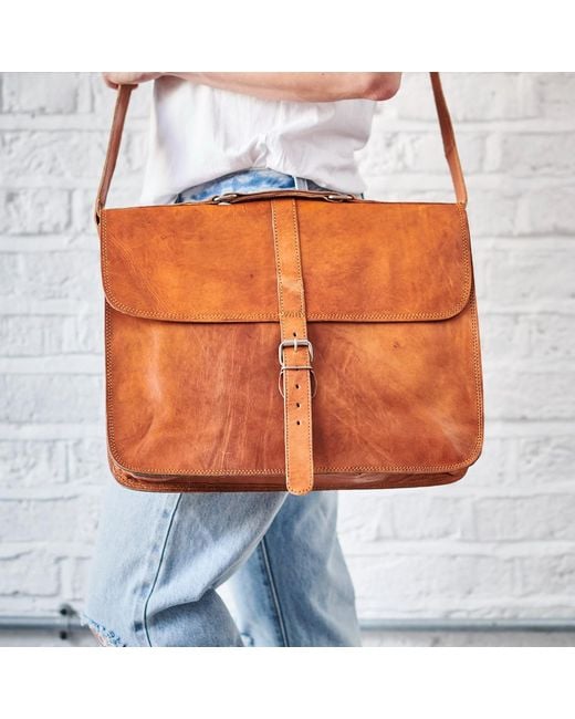 VIDA VIDA Brown Vida Vintage Classic 1 Buckle Leather Messenger Bag for men