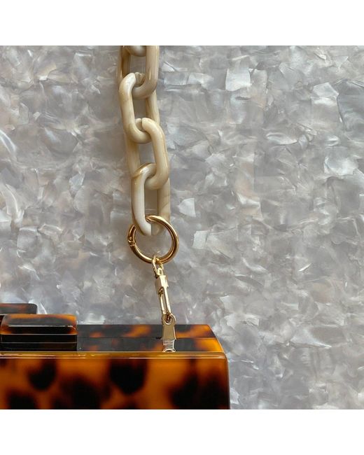 CLOSET REHAB White Chain Link Short Acrylic Purse Strap In Au Naturale