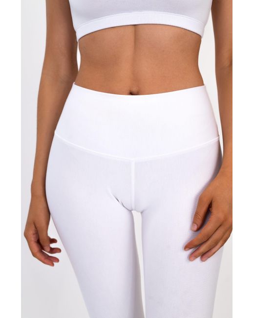 On/Off Essentials White The Core Legging
