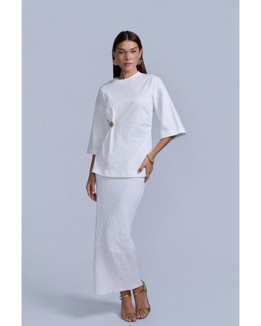 Rave on Trend White Brooch Gather Tee
