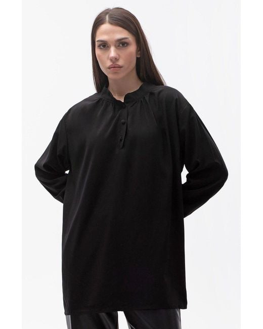 Maison Bogomil Black Over Blouse