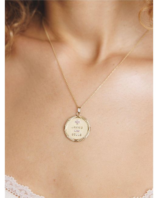 Déclarer Metallic Jamais Seuls Pendant