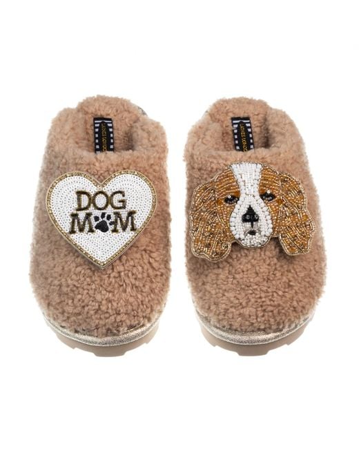 Laines London Natural Teddy Closed Toe Slippers With Lady The Cavalier & Dog Mum Mom Brooches