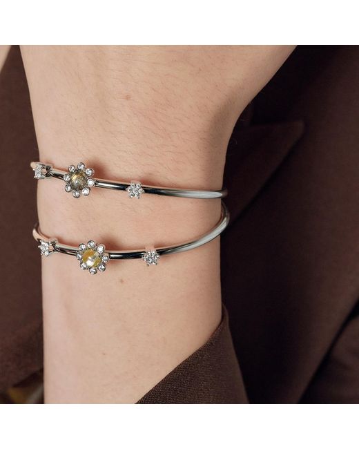 Freqnc Atelier White Eight Petals Bangle