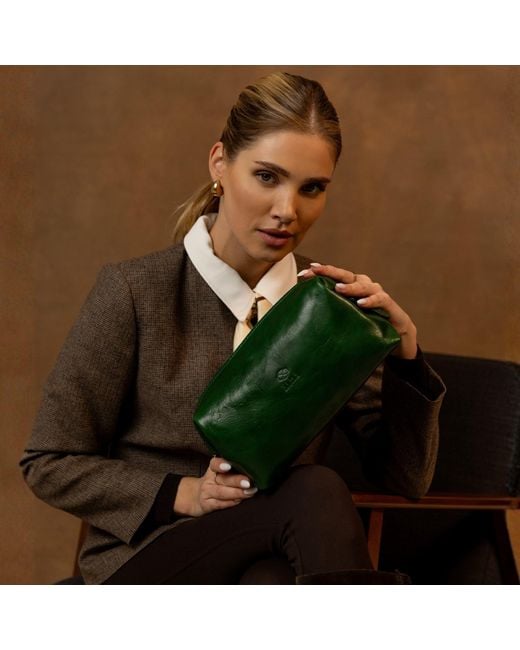 Time Resistance Green Leather Toiletry Bag