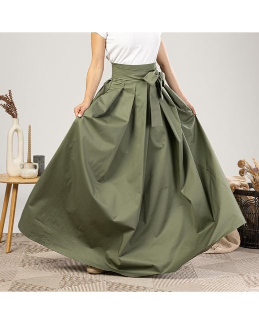 Nikka Place Green Formal Pleated Long Skirt