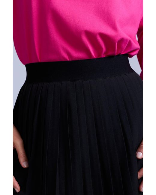Rave on Trend Black Pleated Skirt Summer New Classic