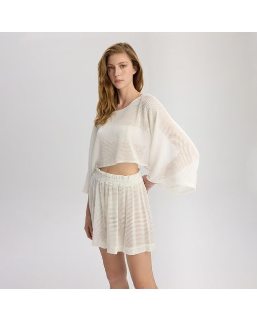 Lilamie White Carmen Top